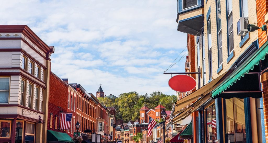 Shopping Local in Downtown Galena IL