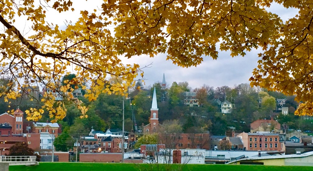 10 of the BEST Things to do in Galena This Fall Near our Bed and Breakfast